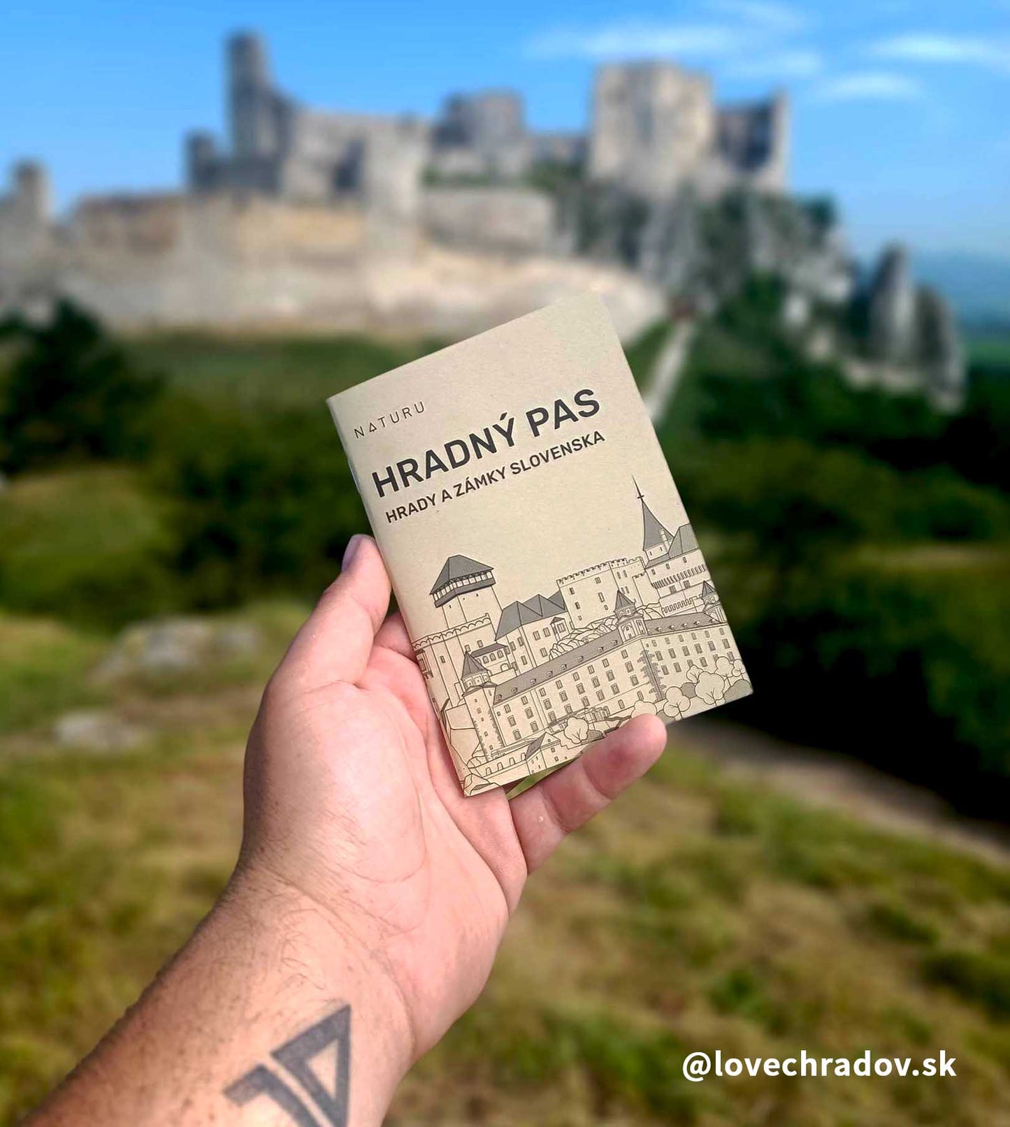 Hradný pas