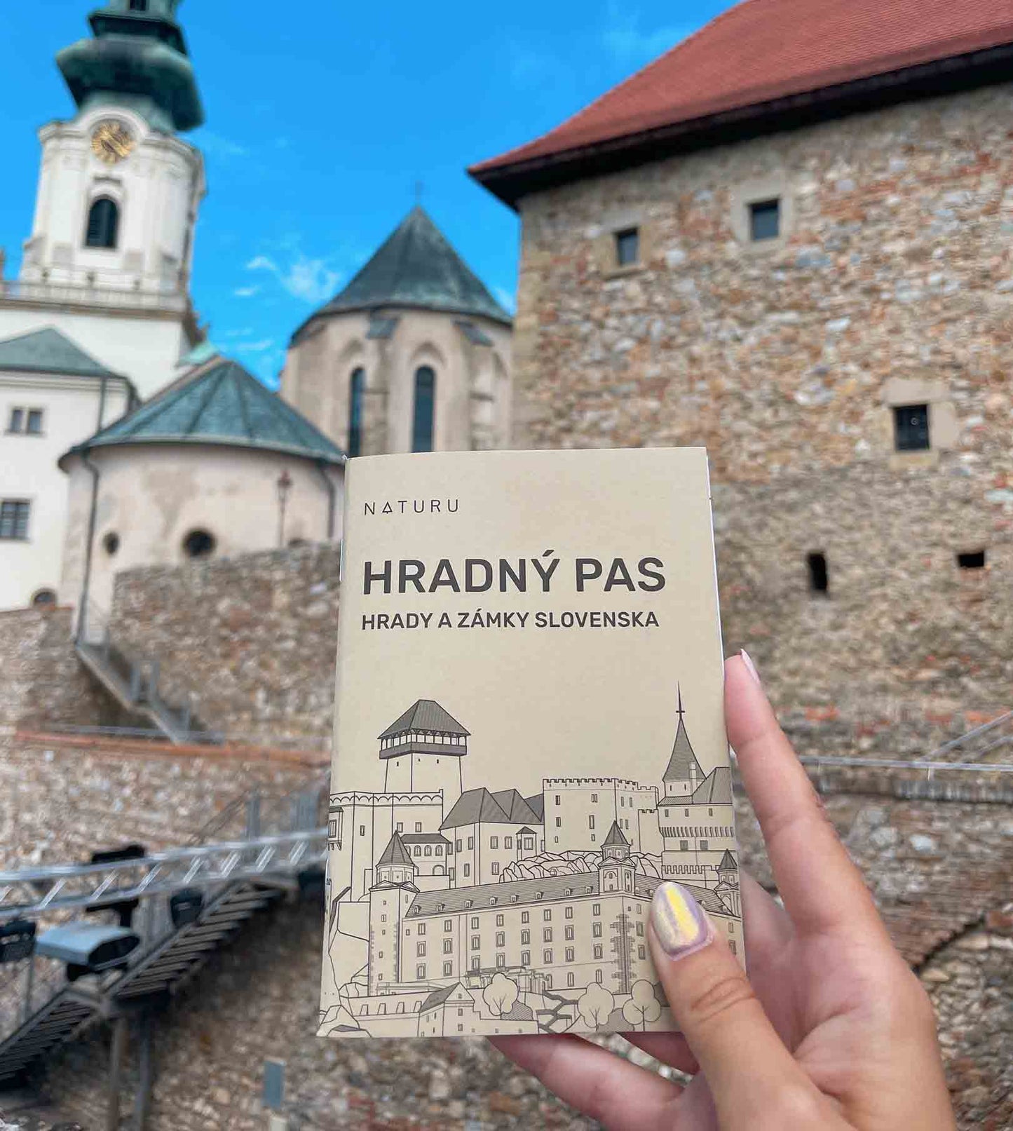 Hradný pas